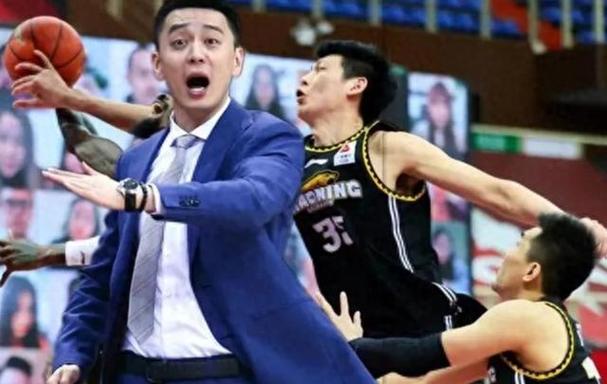 還在球場上